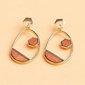 🆕 Oval Hoop Gold and Faux Wood Earrings